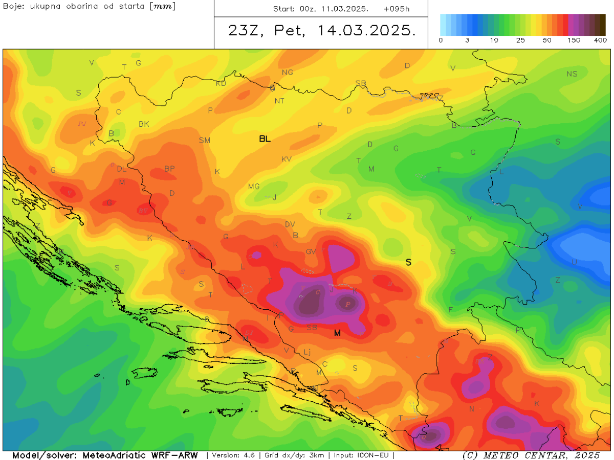 BiH v primežu močnega deževja. Grozijo poplave